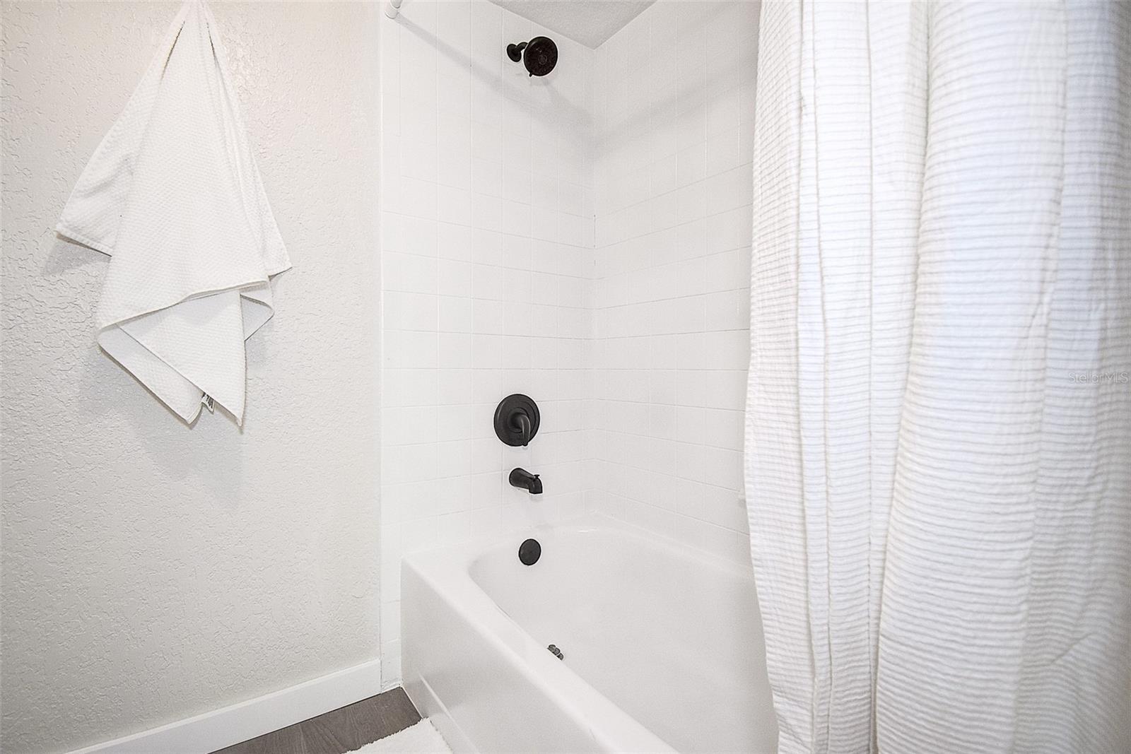 LAKE FOREST CONDO - Residential