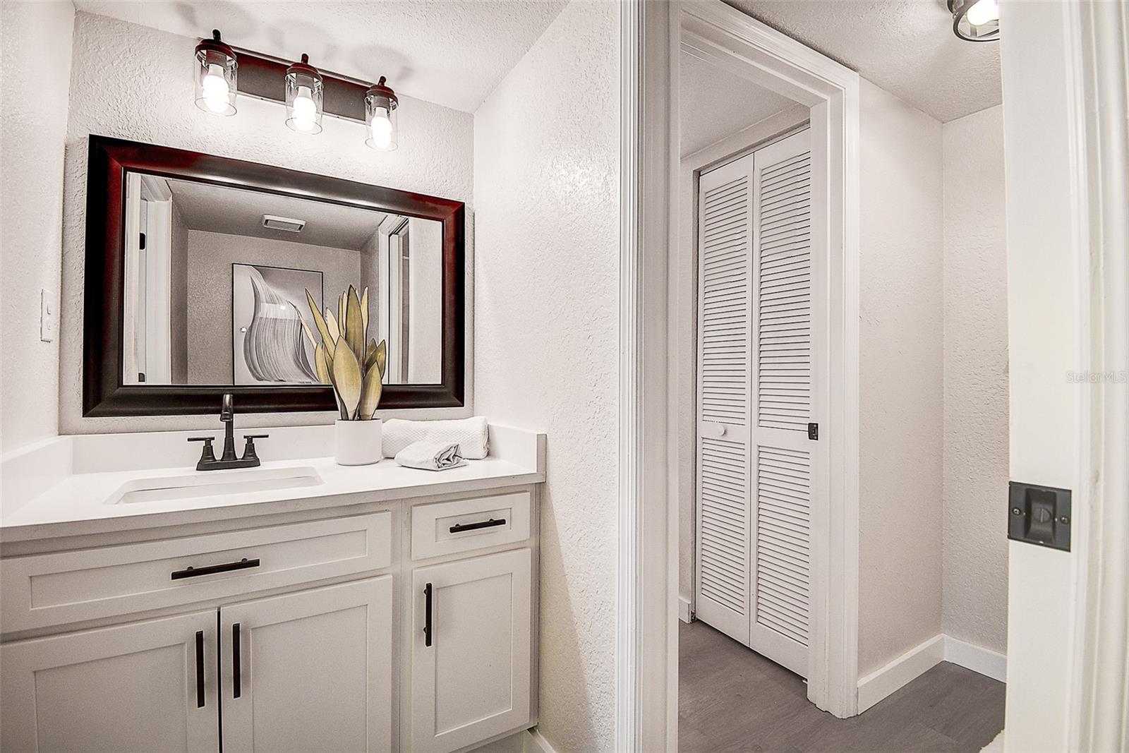 LAKE FOREST CONDO - Residential