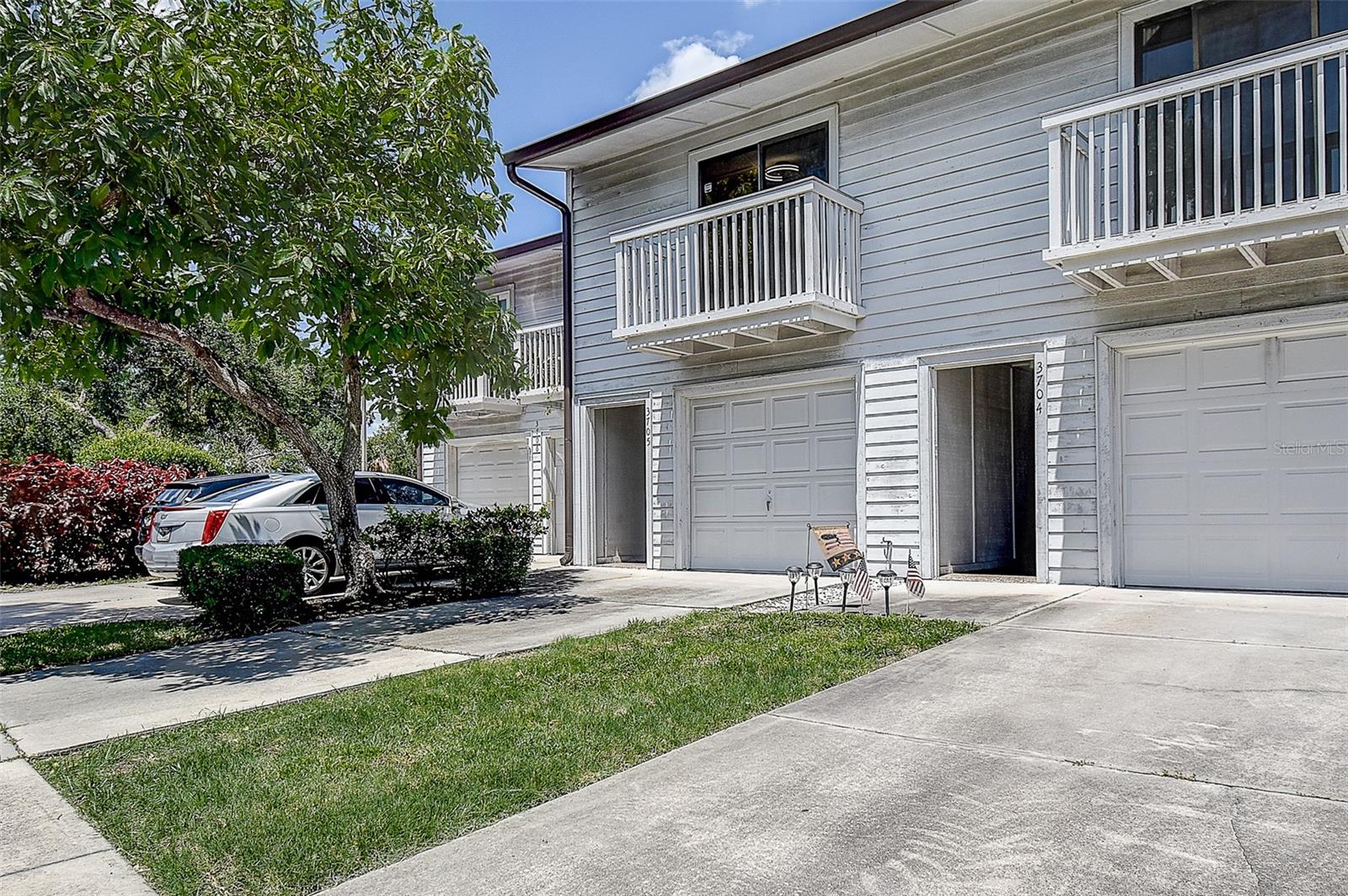 LAKE FOREST CONDO - Residential