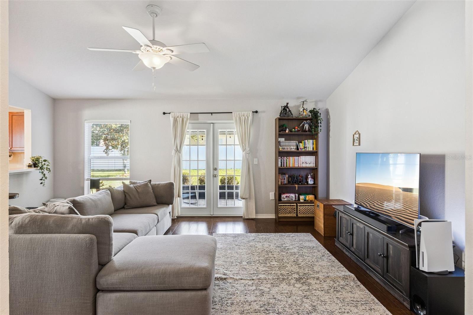 WIND MEADOWS - Residential