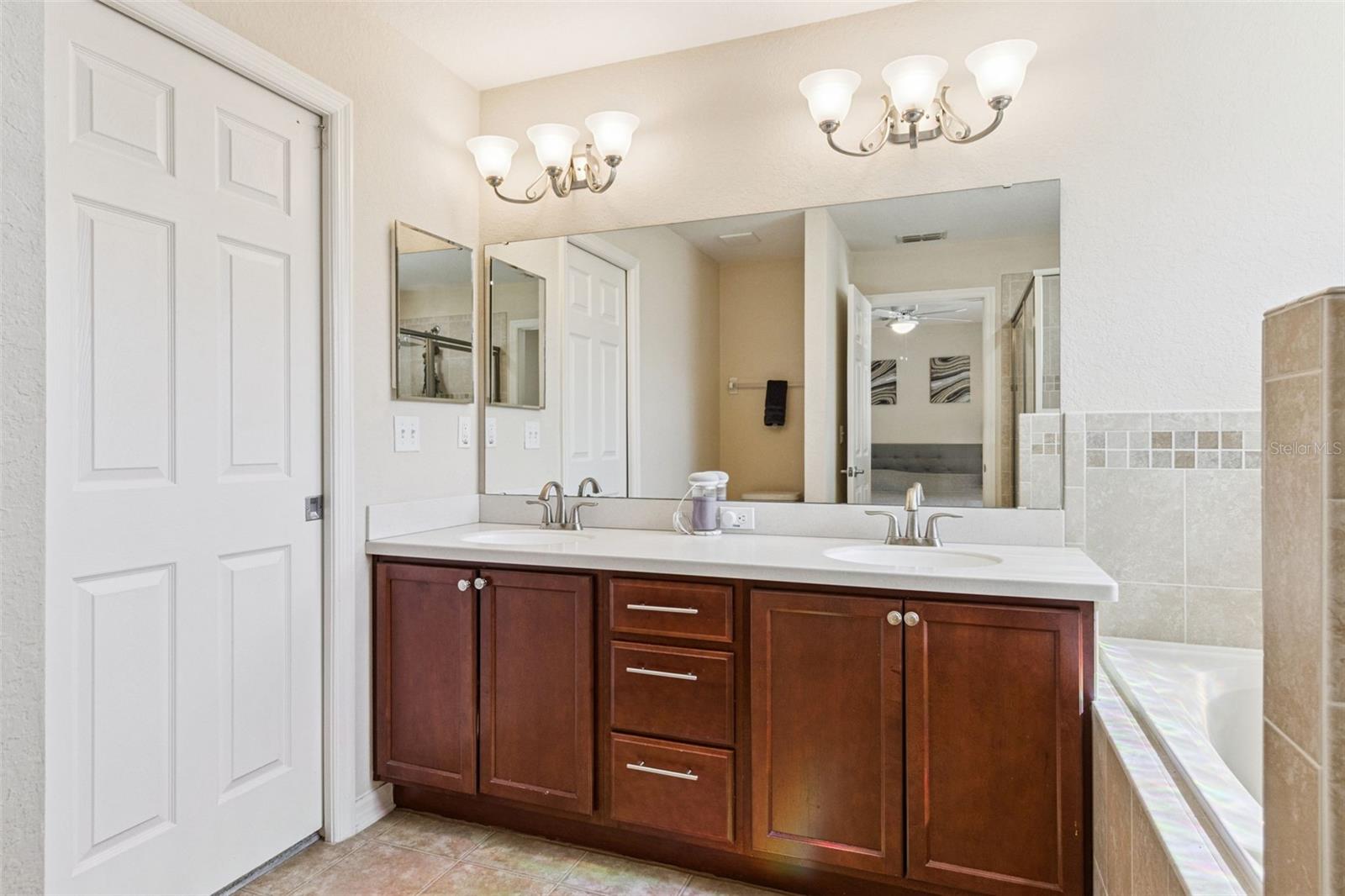 WIND MEADOWS - Residential