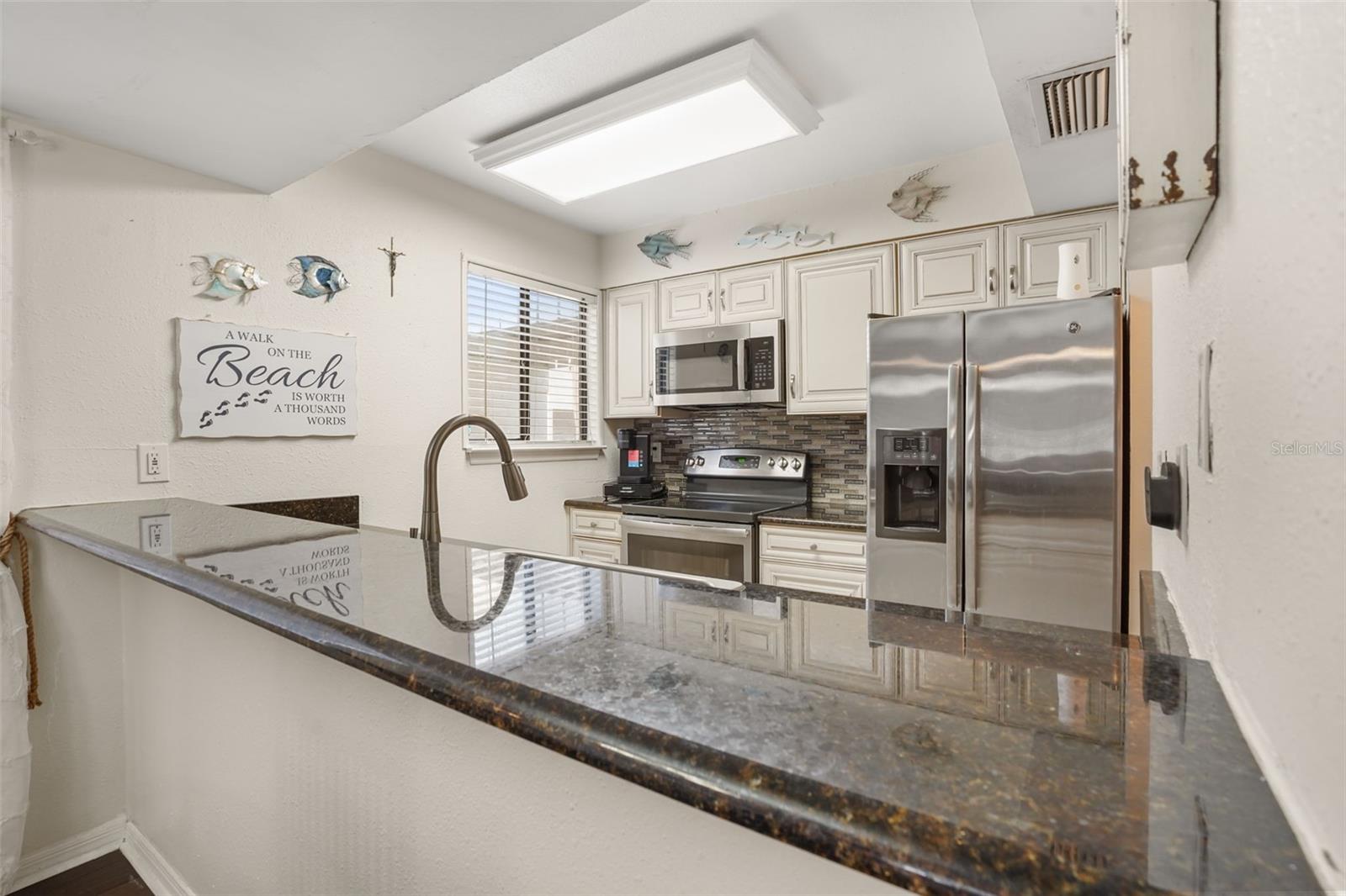 ERROL OAKS CONDO 01 - Residential