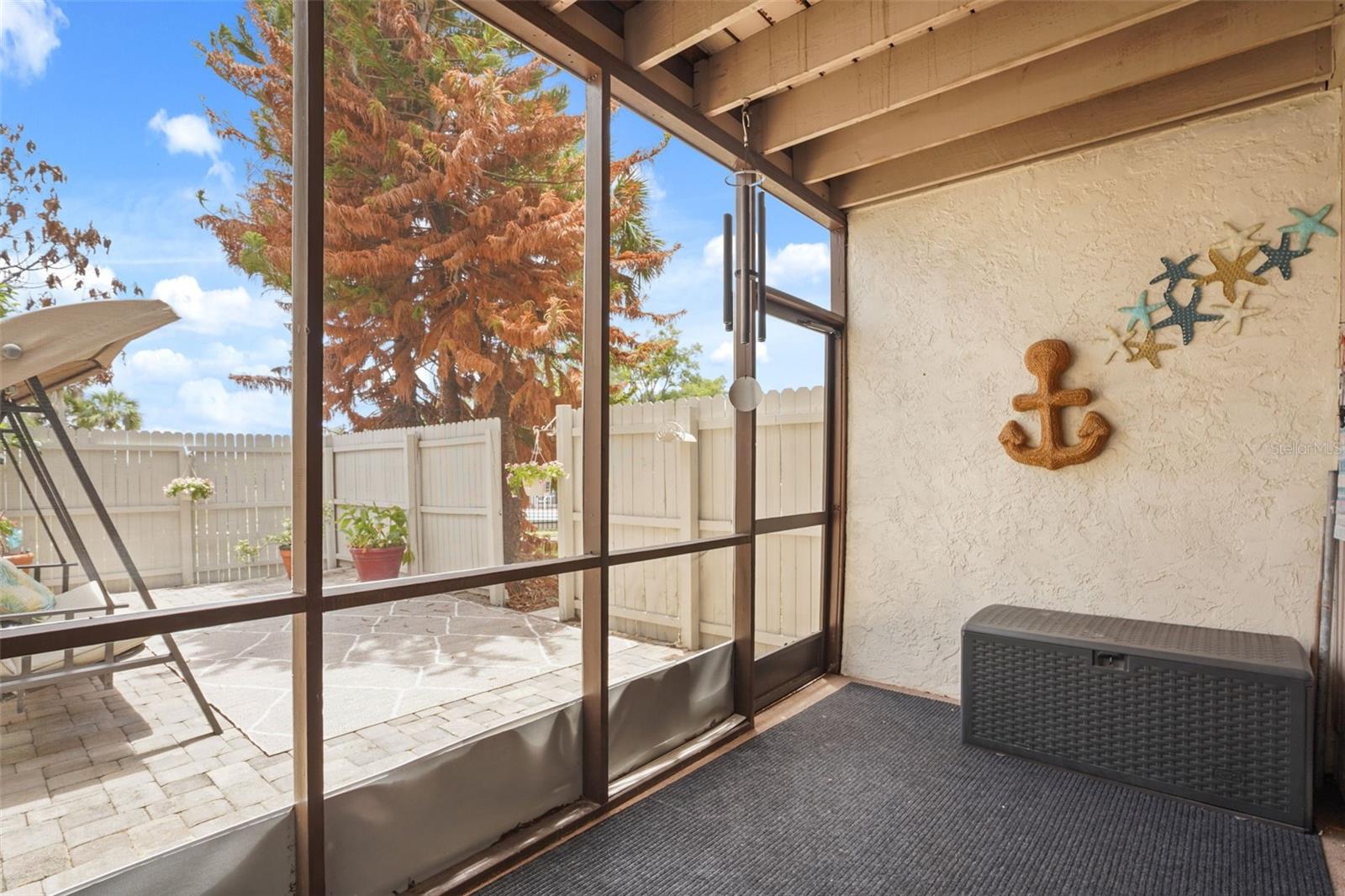 ERROL OAKS CONDO 01 - Residential