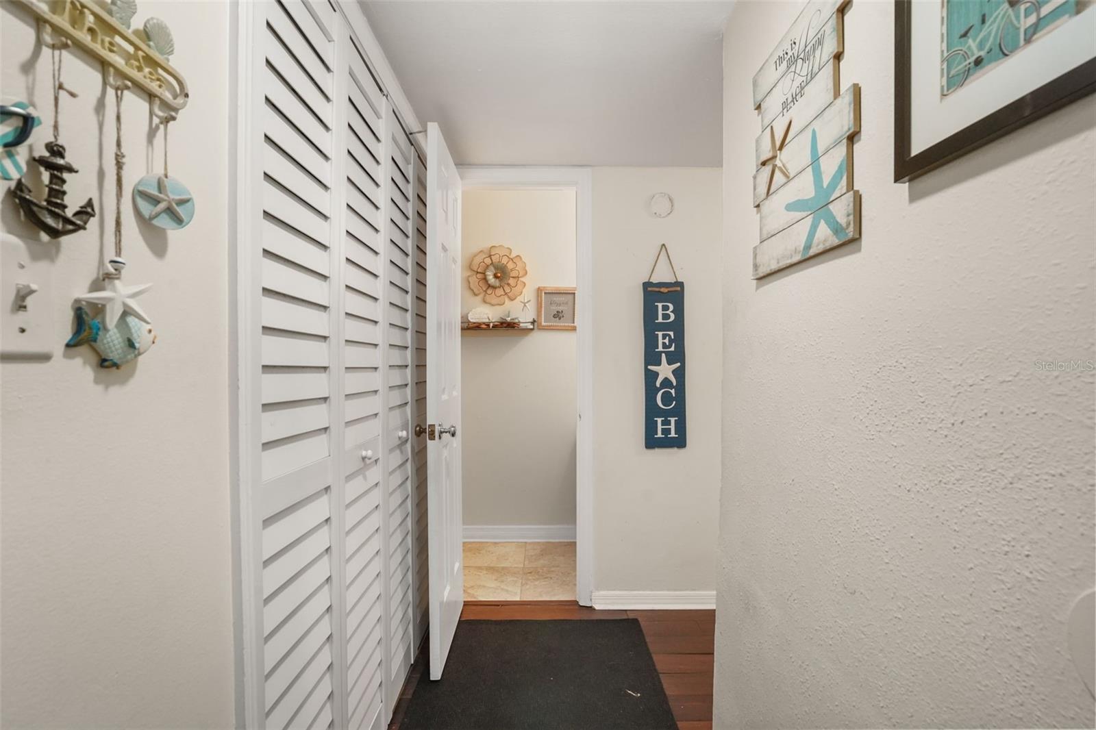 ERROL OAKS CONDO 01 - Residential