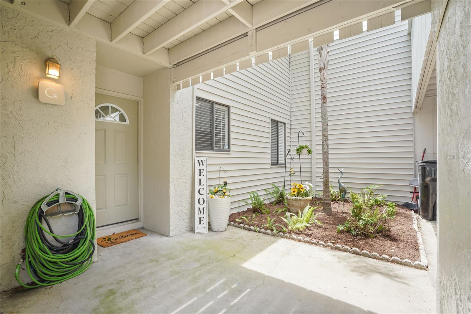 ERROL OAKS CONDO 01 - Residential