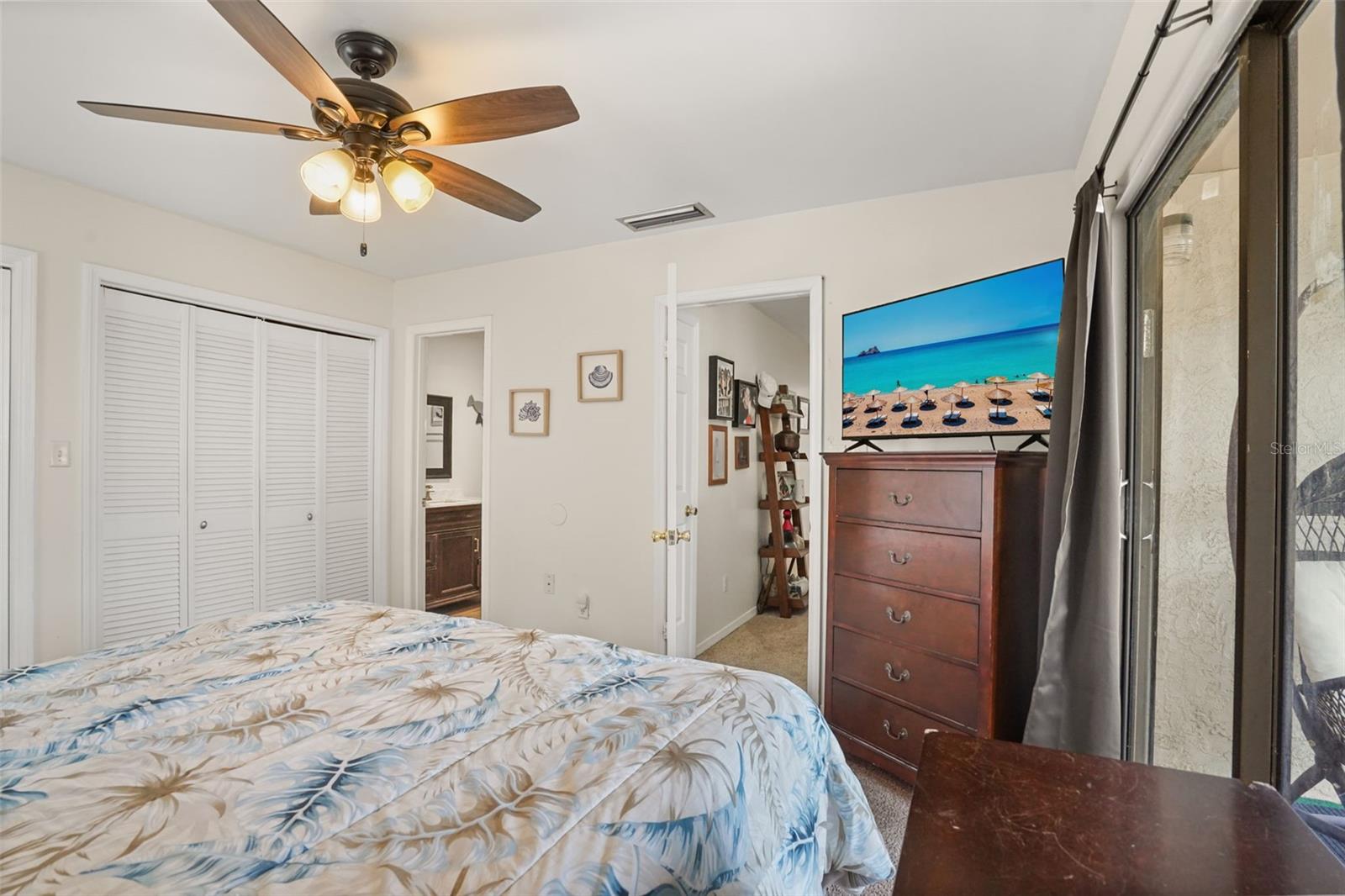ERROL OAKS CONDO 01 - Residential