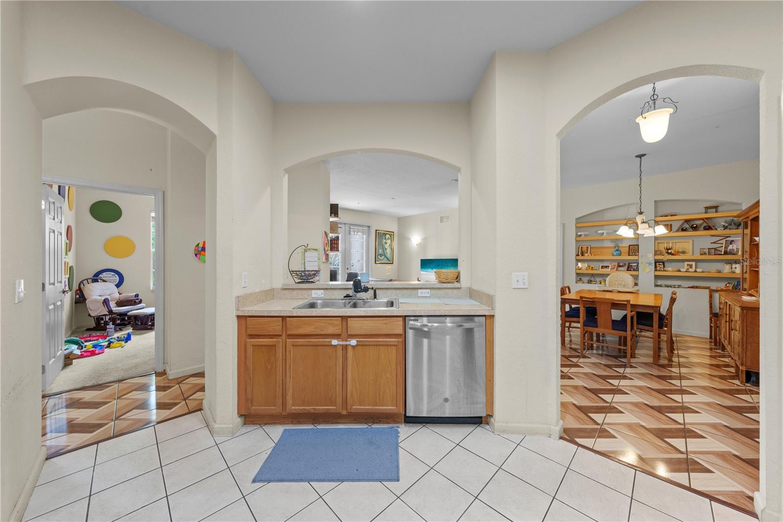 FLORA RIDGE CONDO PH 9 BLDG 9 - Residential