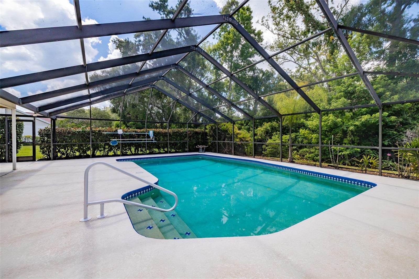 SURREY CHASE - Residential