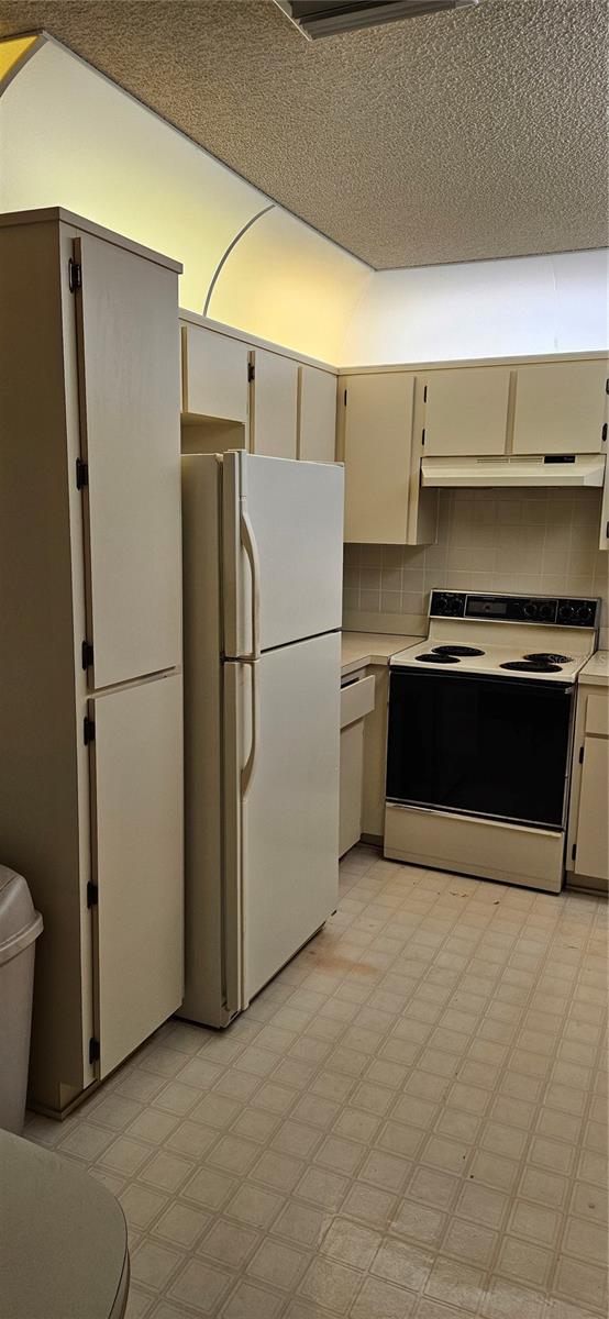 HILLSIDE CONDO - Residential