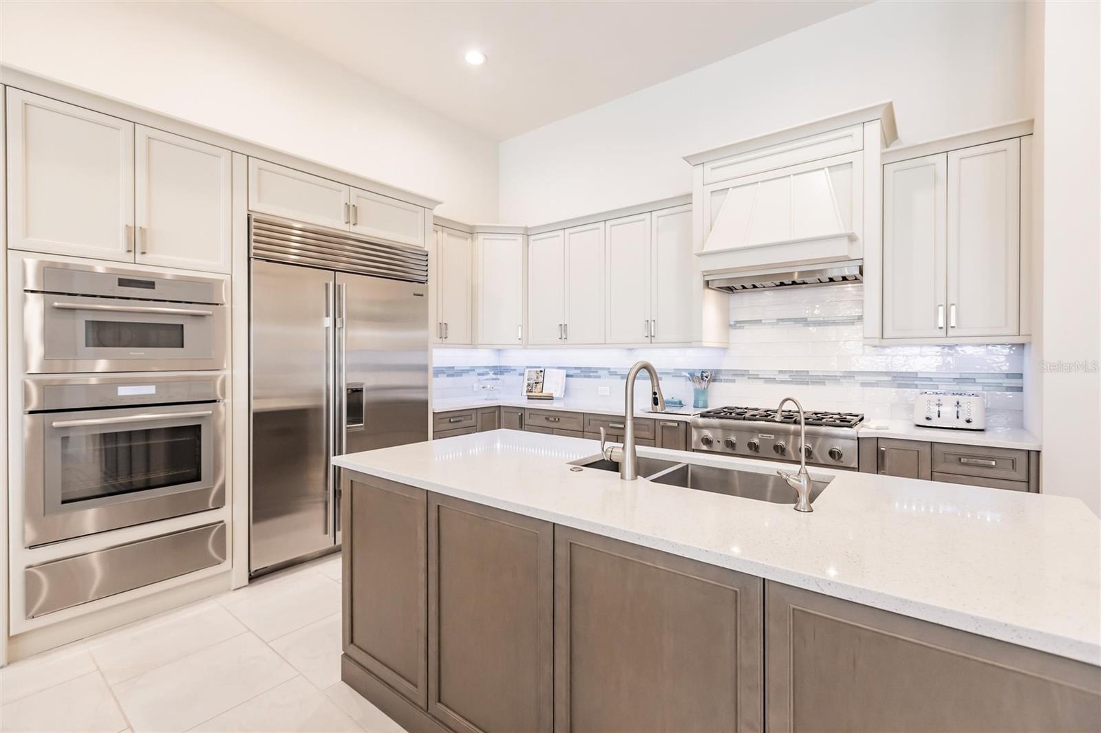 LAKE VIEW ESTATES AT THE LAKE CLUB - Residential