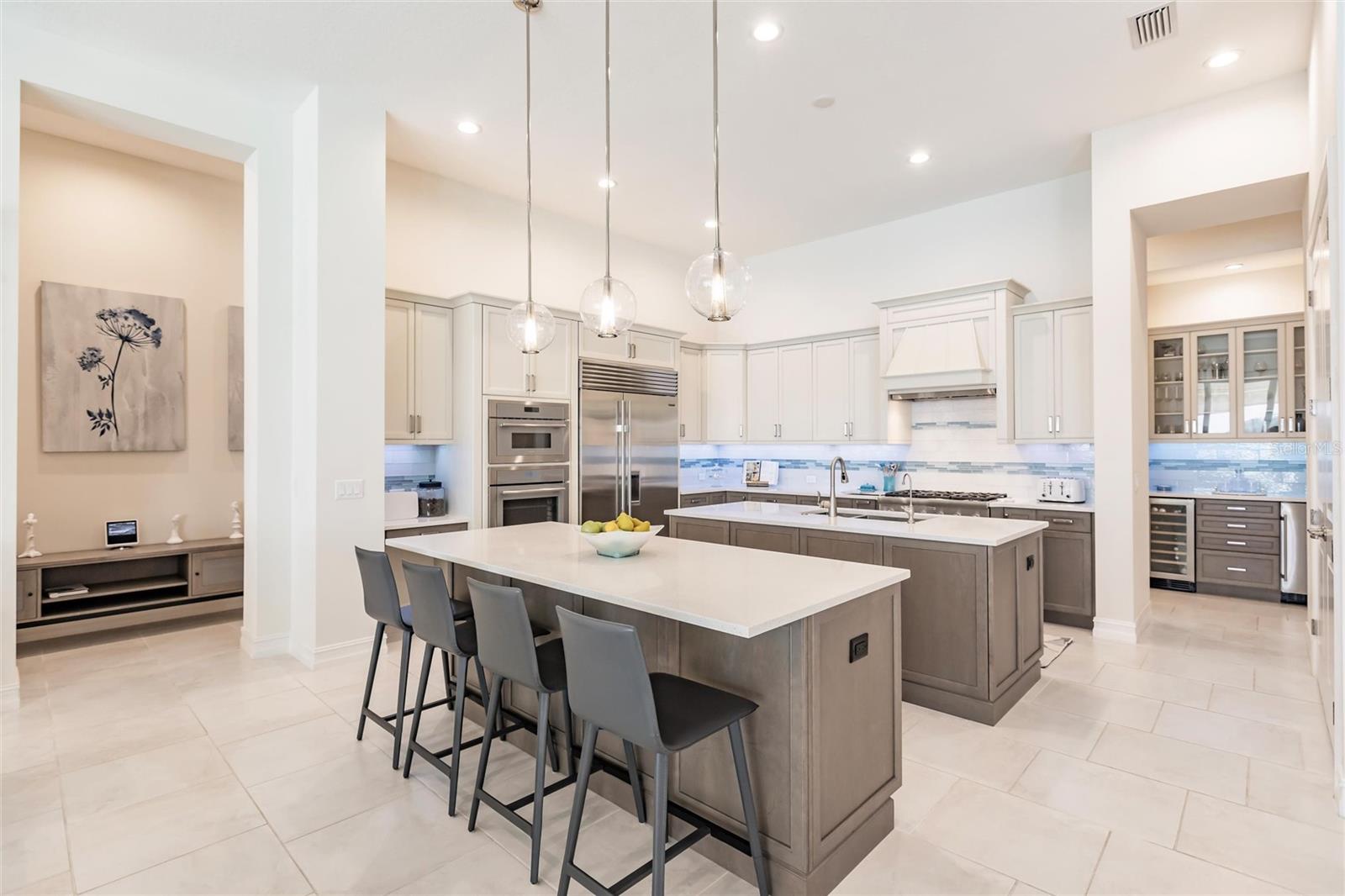 LAKE VIEW ESTATES AT THE LAKE CLUB - Residential