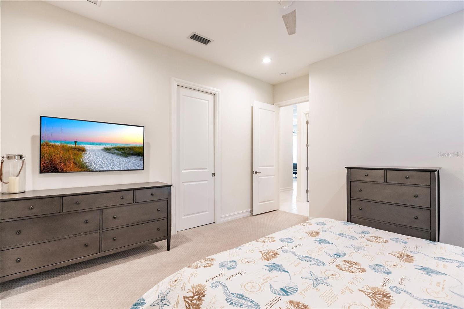 LAKE VIEW ESTATES AT THE LAKE CLUB - Residential