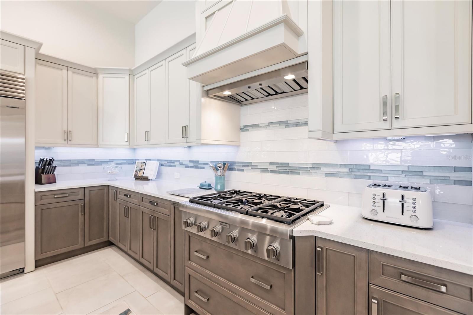 LAKE VIEW ESTATES AT THE LAKE CLUB - Residential