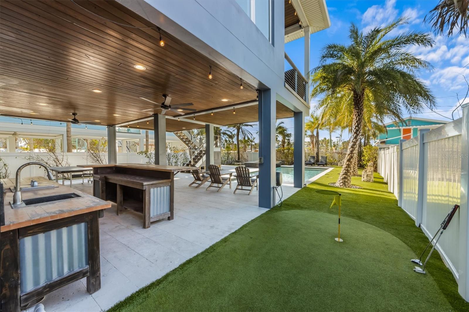 ANNA MARIA BEACH - Residential
