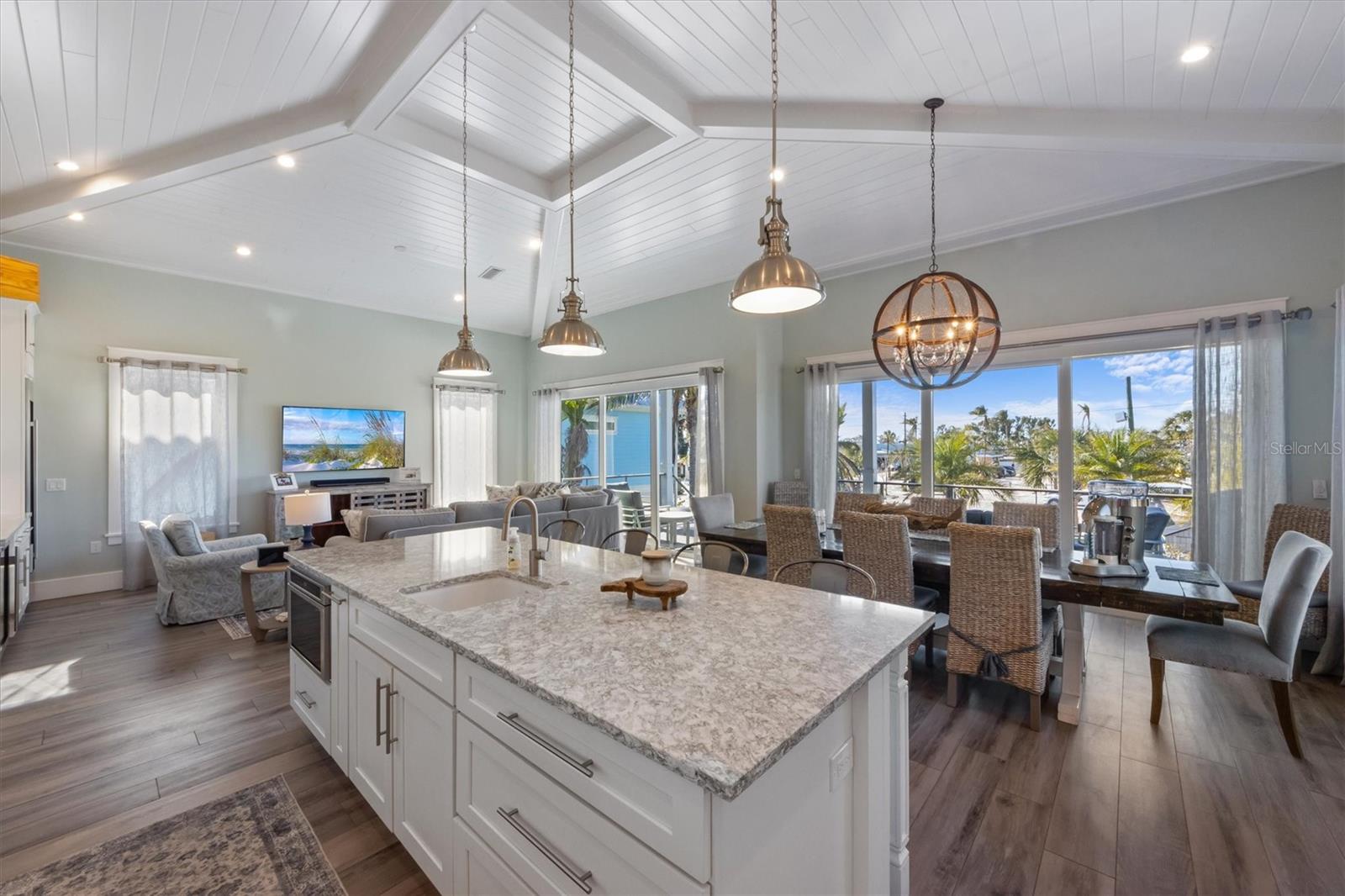 ANNA MARIA BEACH - Residential