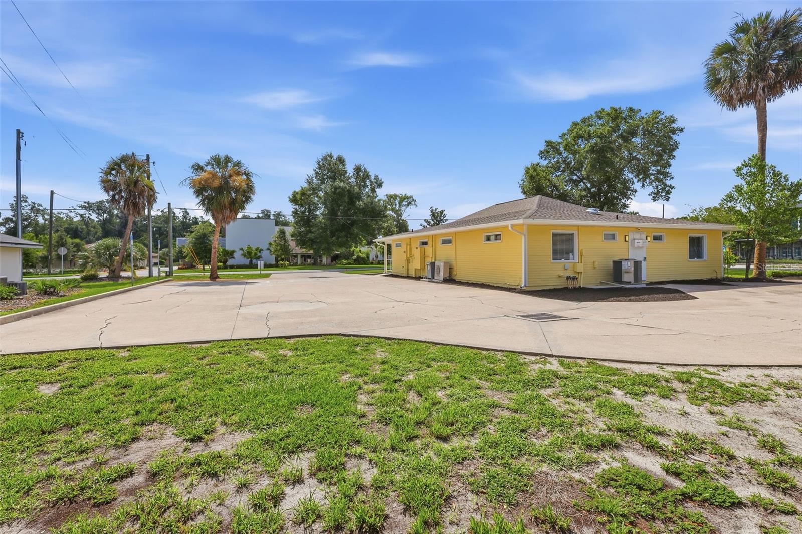 ROGERS DELAND - Commercial Sale