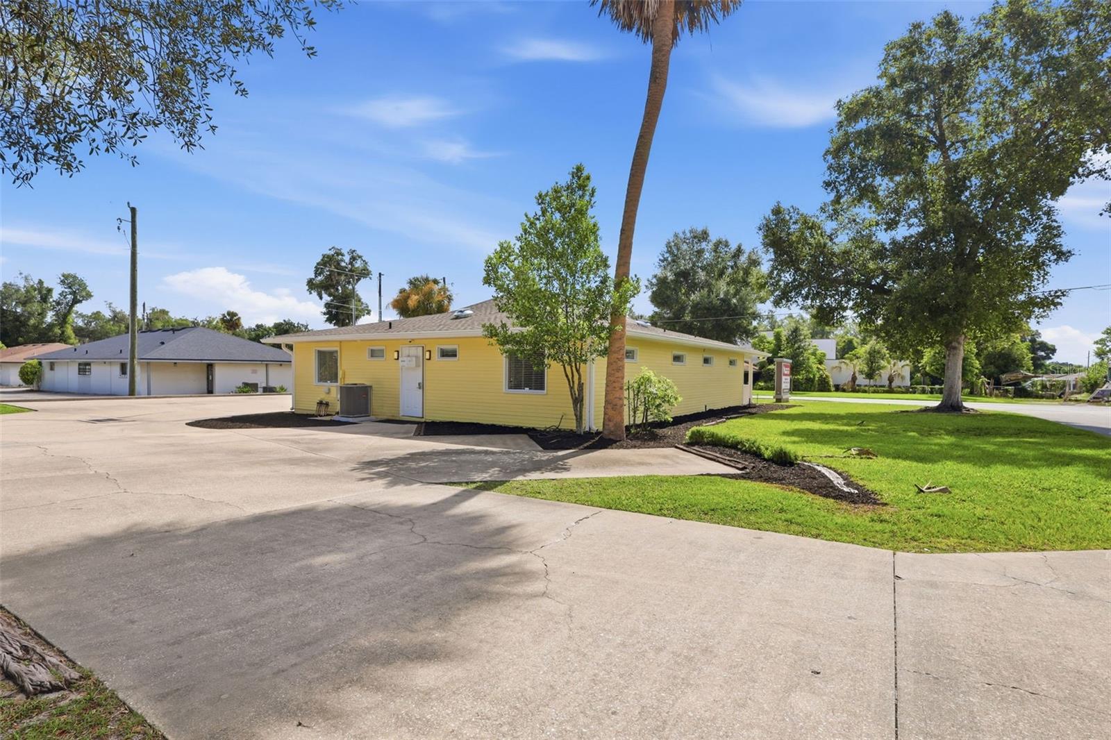 ROGERS DELAND - Commercial Sale