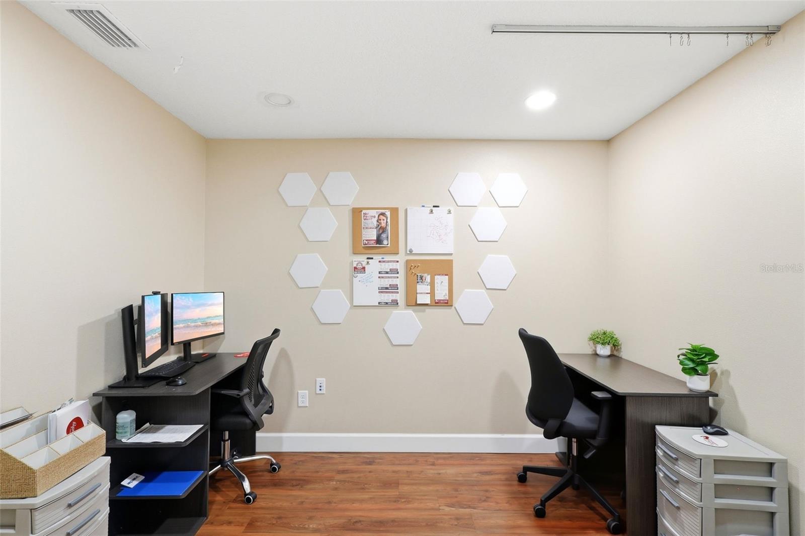 ROGERS DELAND - Commercial Sale