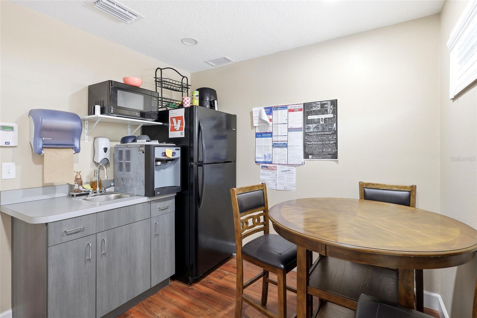 ROGERS DELAND - Commercial Sale