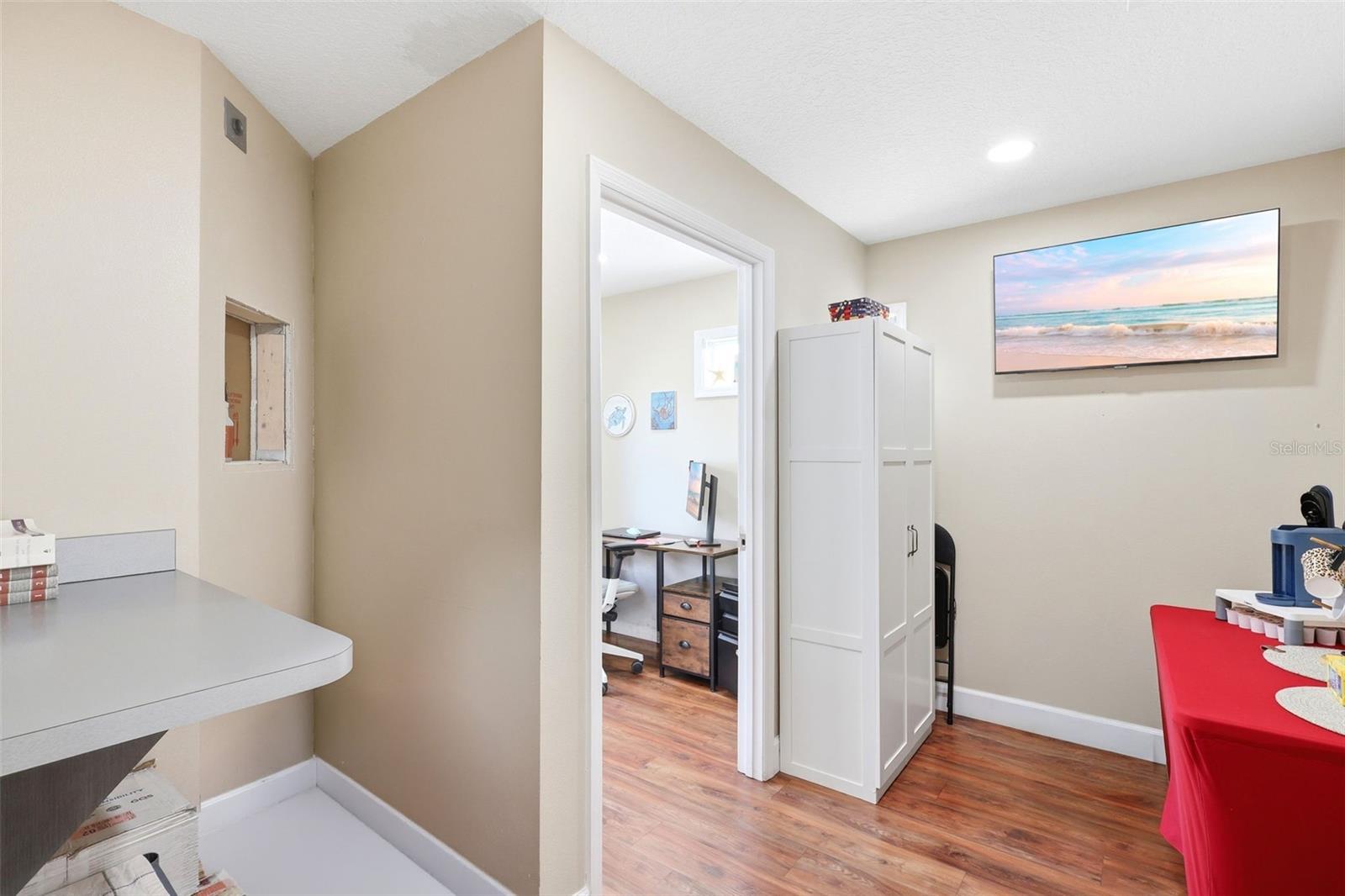 ROGERS DELAND - Commercial Sale
