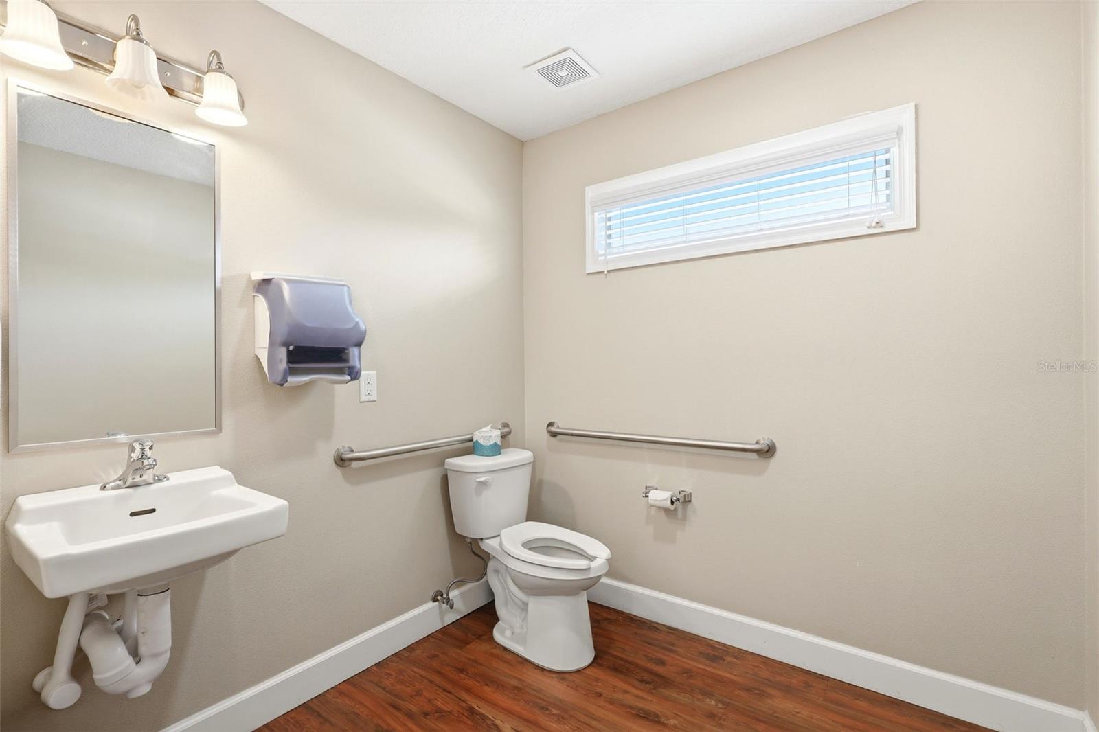 ROGERS DELAND - Commercial Sale