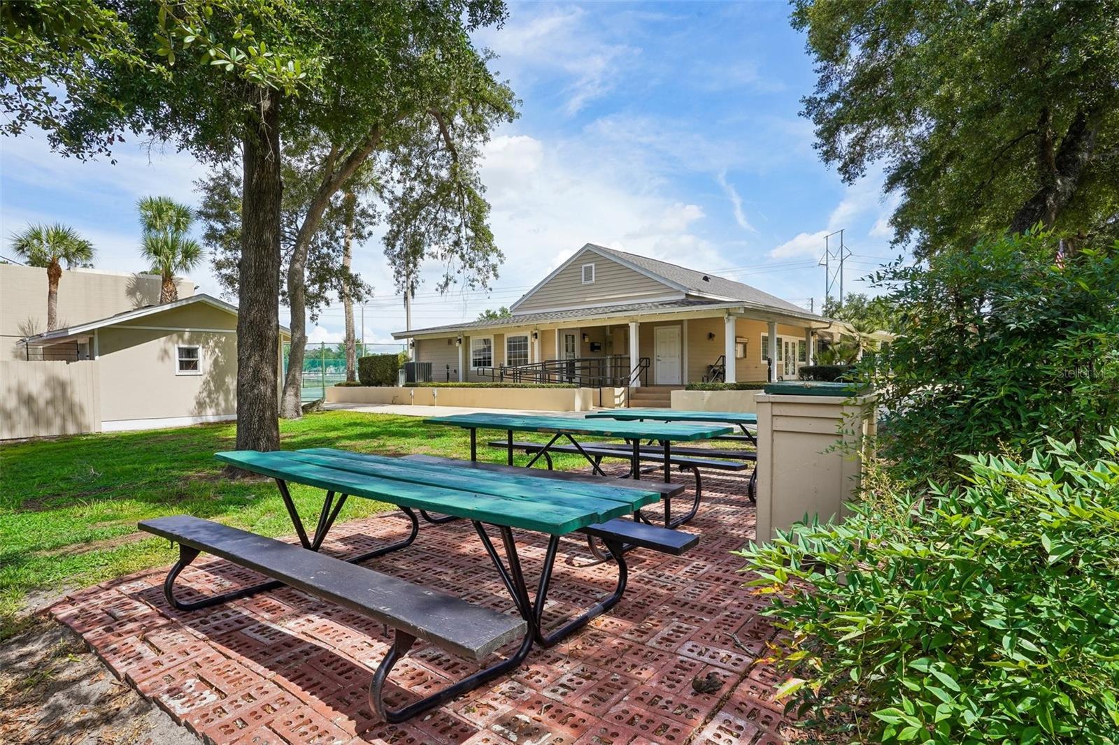 WOODLAND TERRACE AT COUNTRY CREEK - Residential