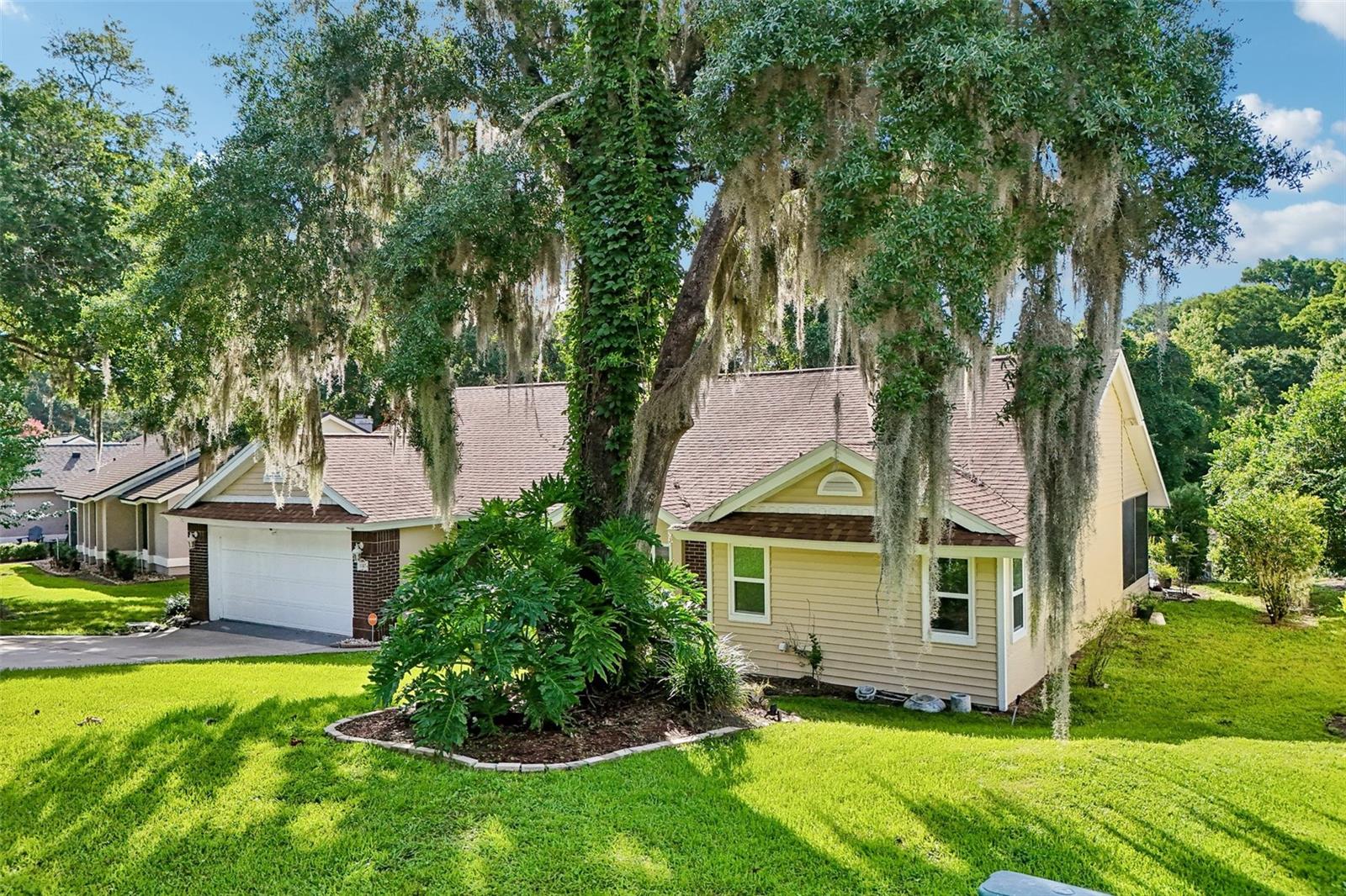 WOODLAND TERRACE AT COUNTRY CREEK - Residential