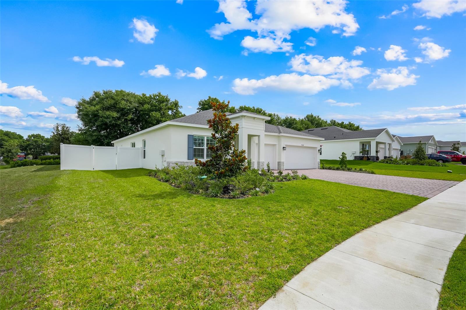 LAKE NELLIE CROSSING - Residential