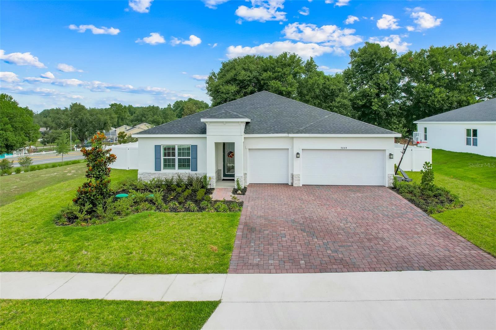 LAKE NELLIE CROSSING - Residential