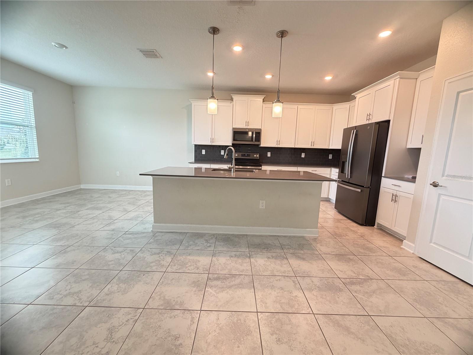 HANOVER LAKES PH 3 - Residential Lease