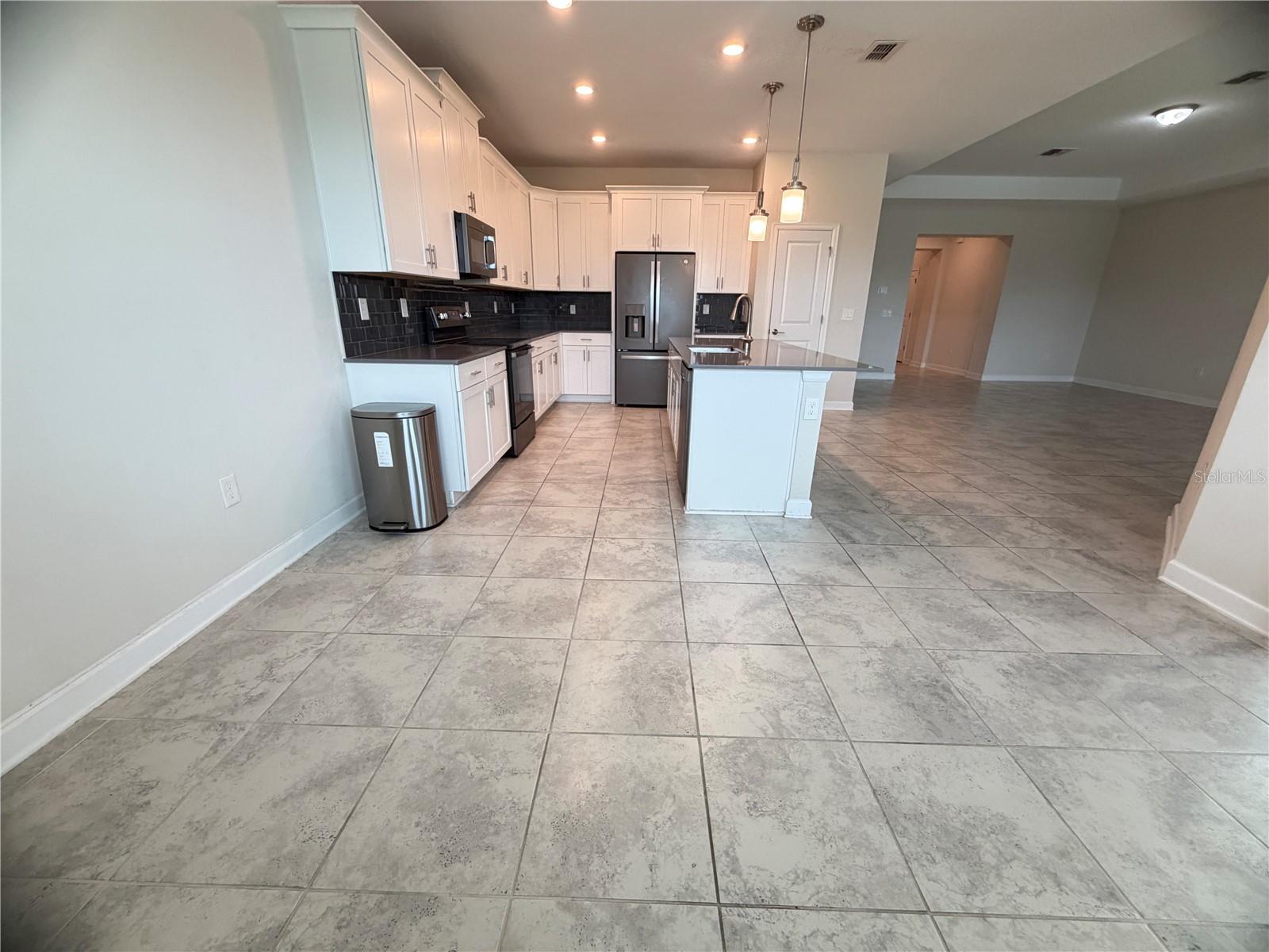 HANOVER LAKES PH 3 - Residential Lease