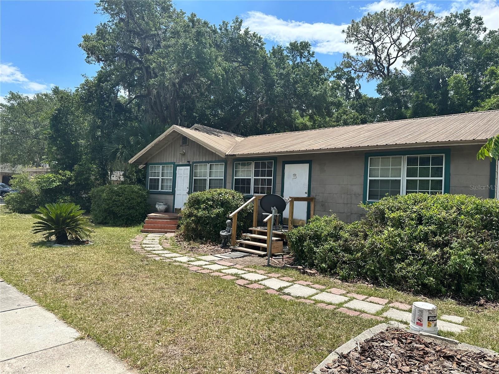 OAK PARK - Commercial Sale