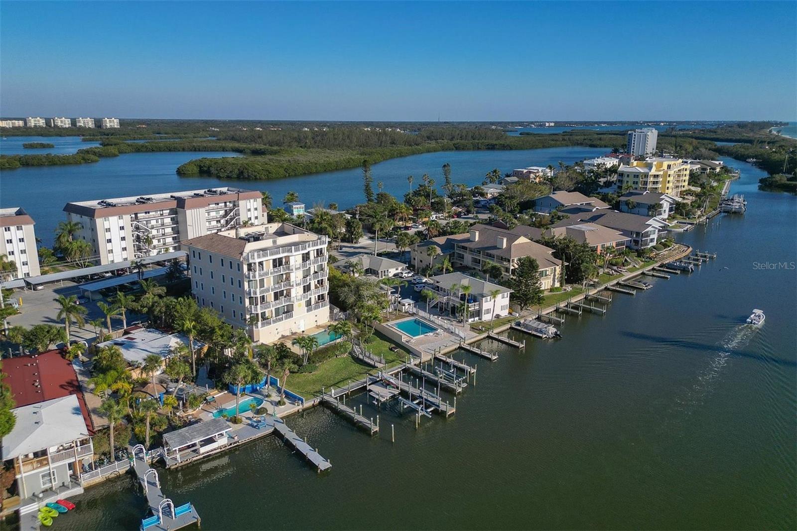 THE SEA BREEZE - Residential
