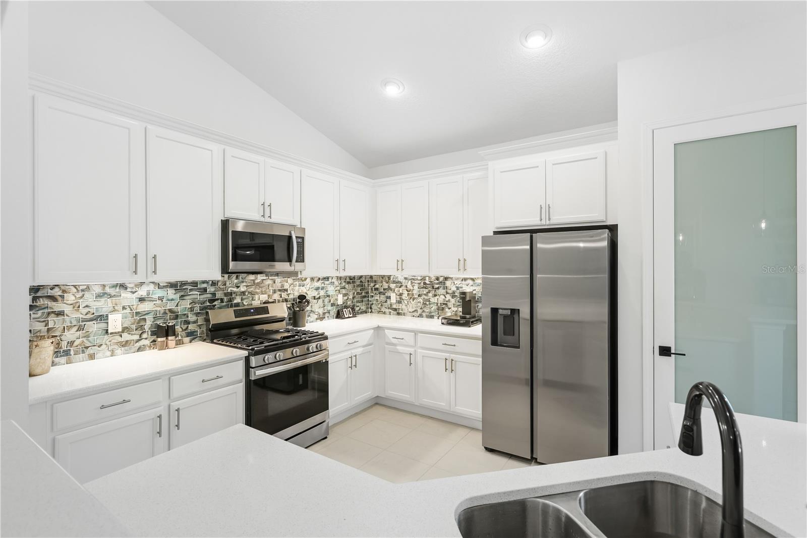 CROSS CREEK PH I SUBPH B & C - Residential
