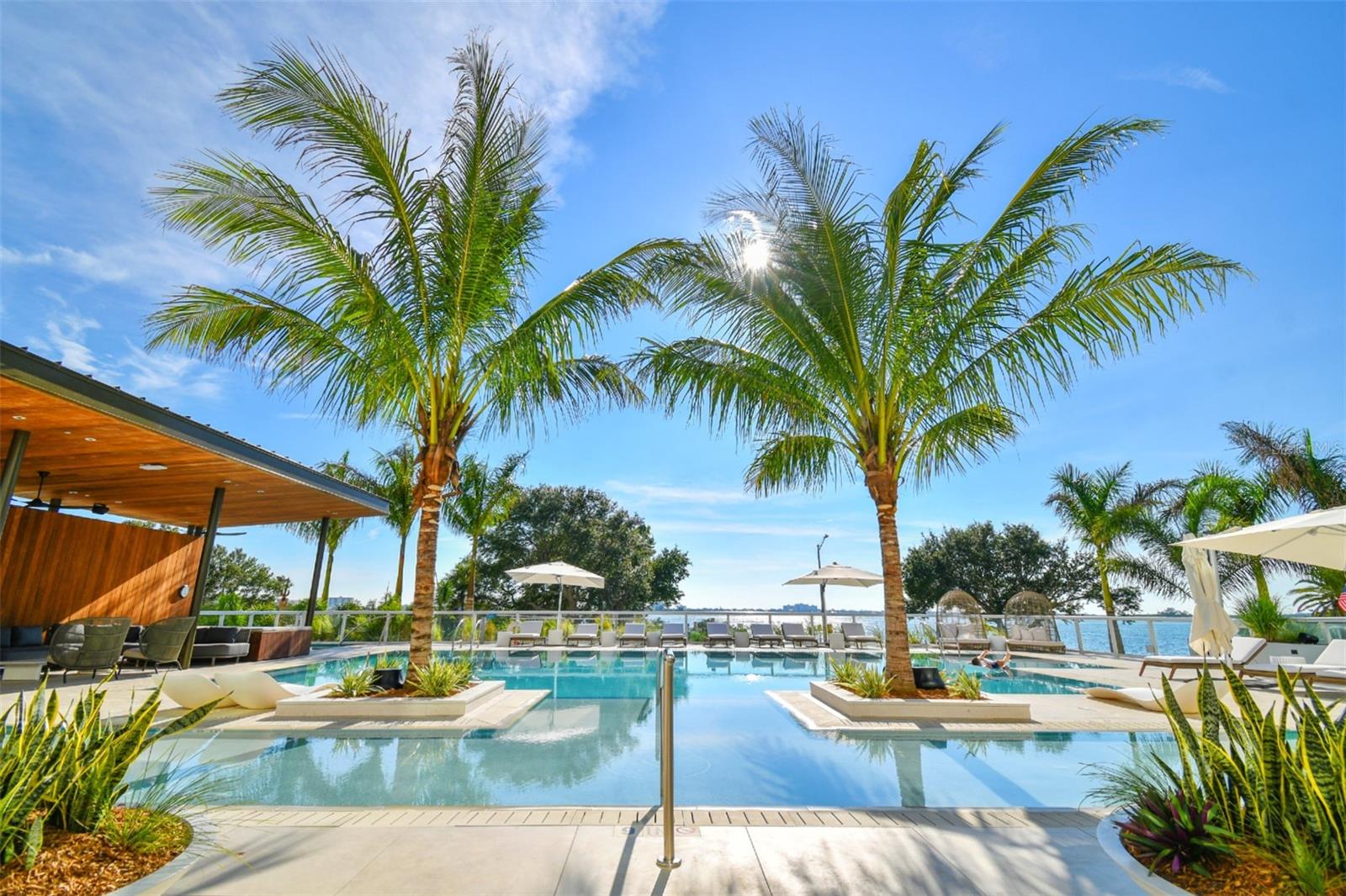 SERENA BY THE SEA - Residential