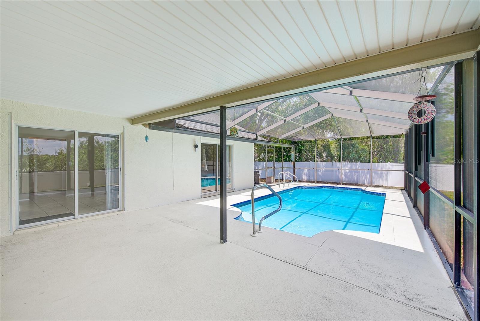 BECKETT BAY - Residential
