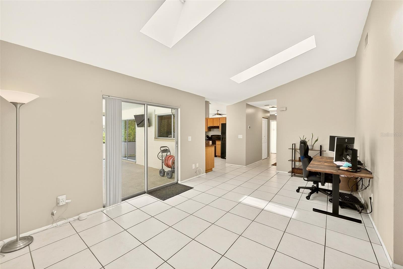 BECKETT BAY - Residential