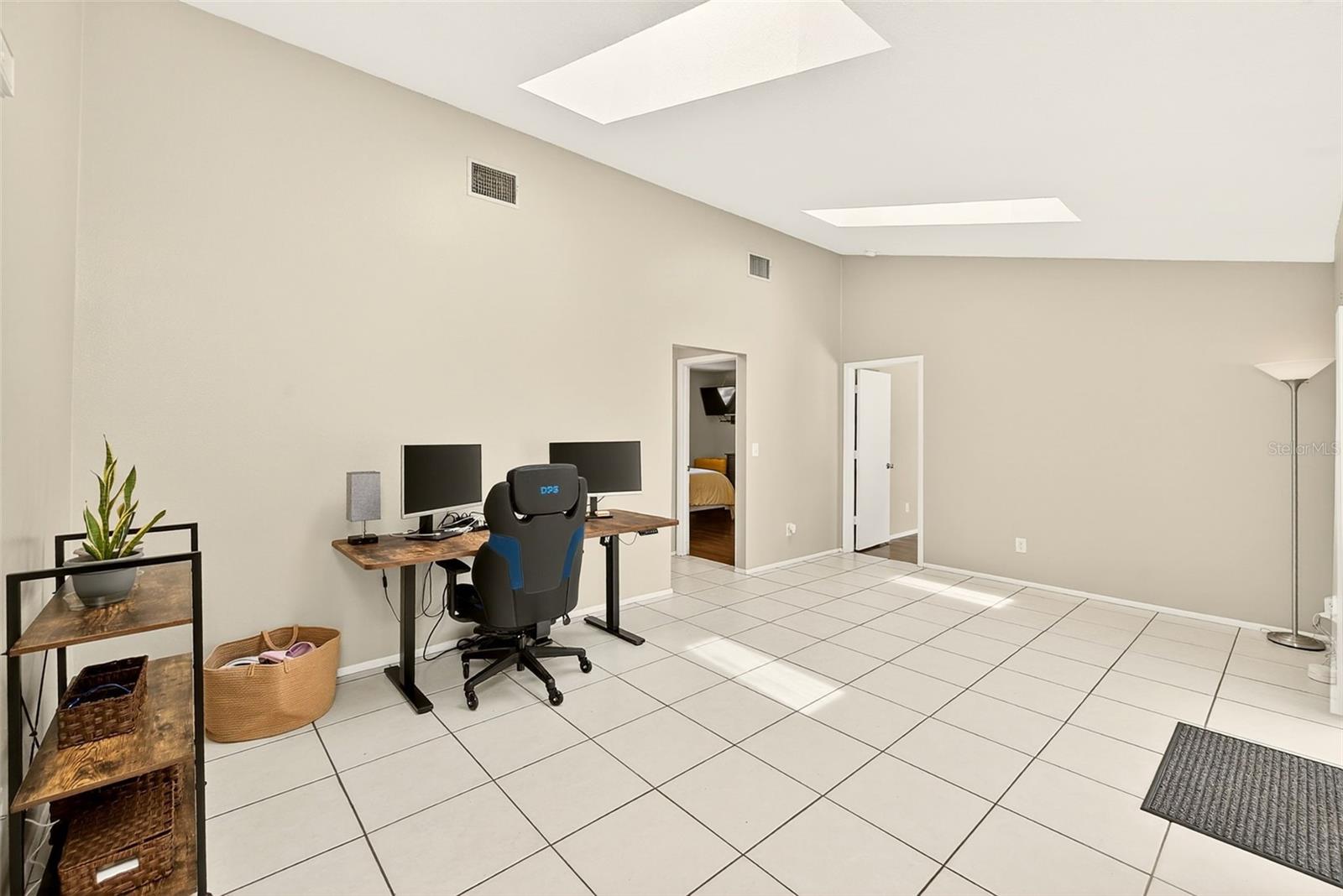 BECKETT BAY - Residential
