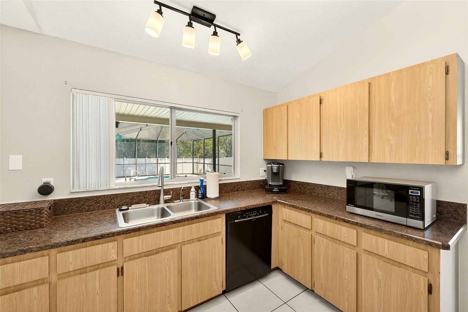 BECKETT BAY - Residential
