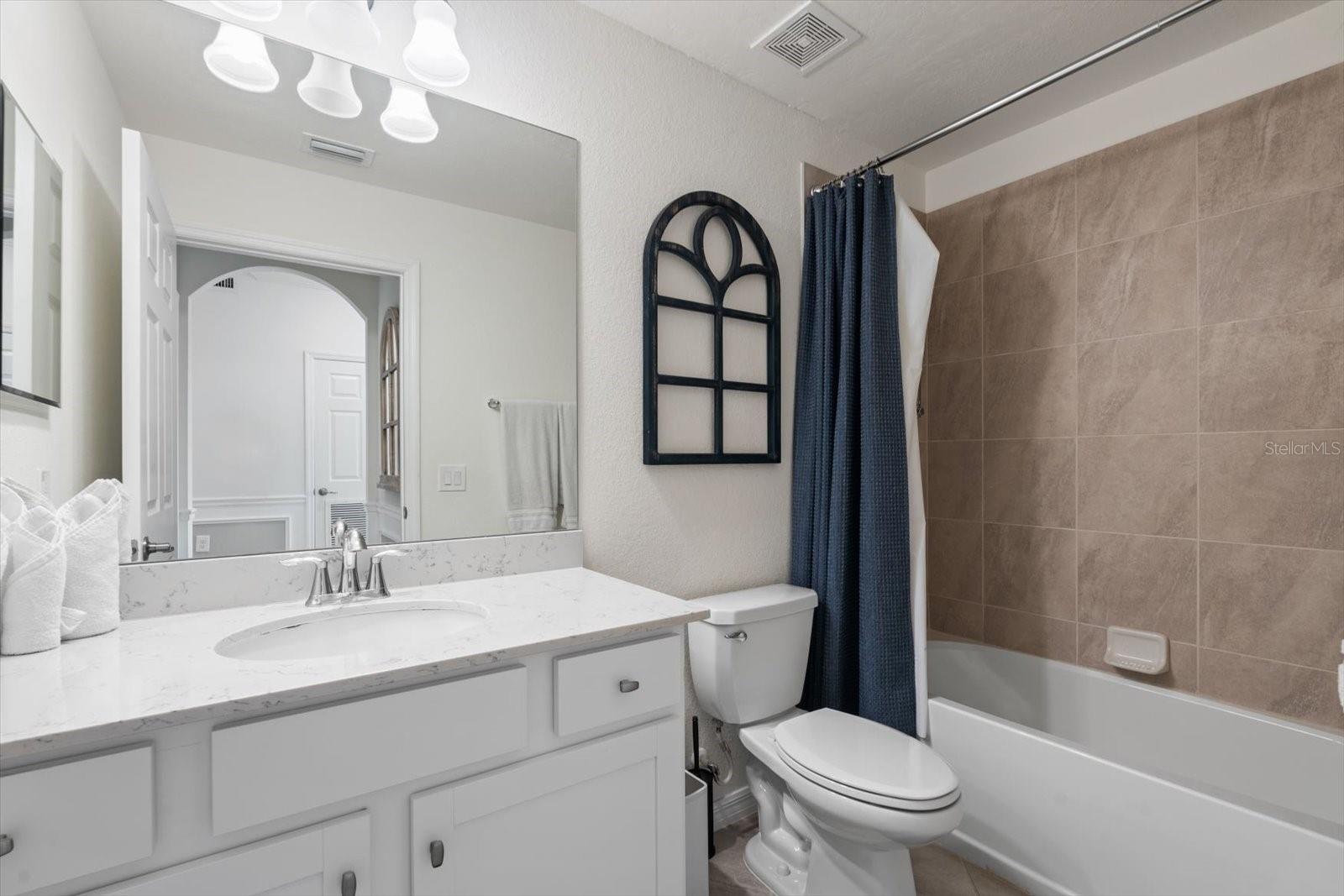 LAKEWOOD NATIONAL - Residential Lease