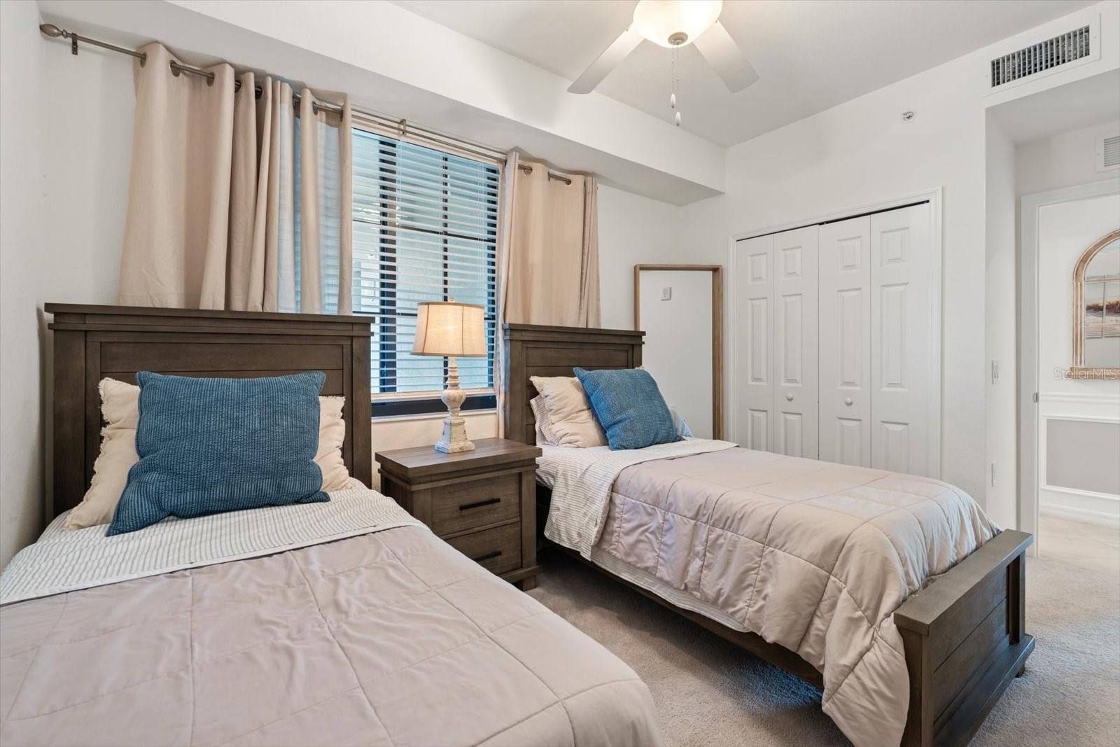 LAKEWOOD NATIONAL - Residential Lease