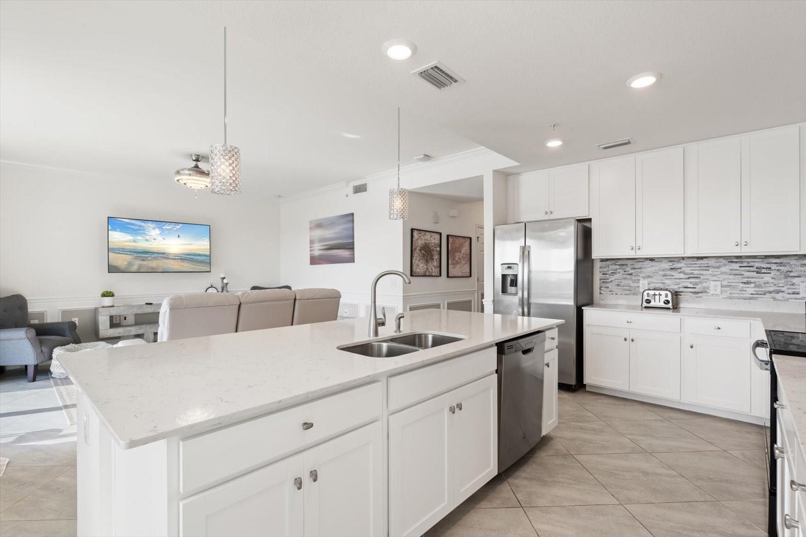 LAKEWOOD NATIONAL - Residential Lease