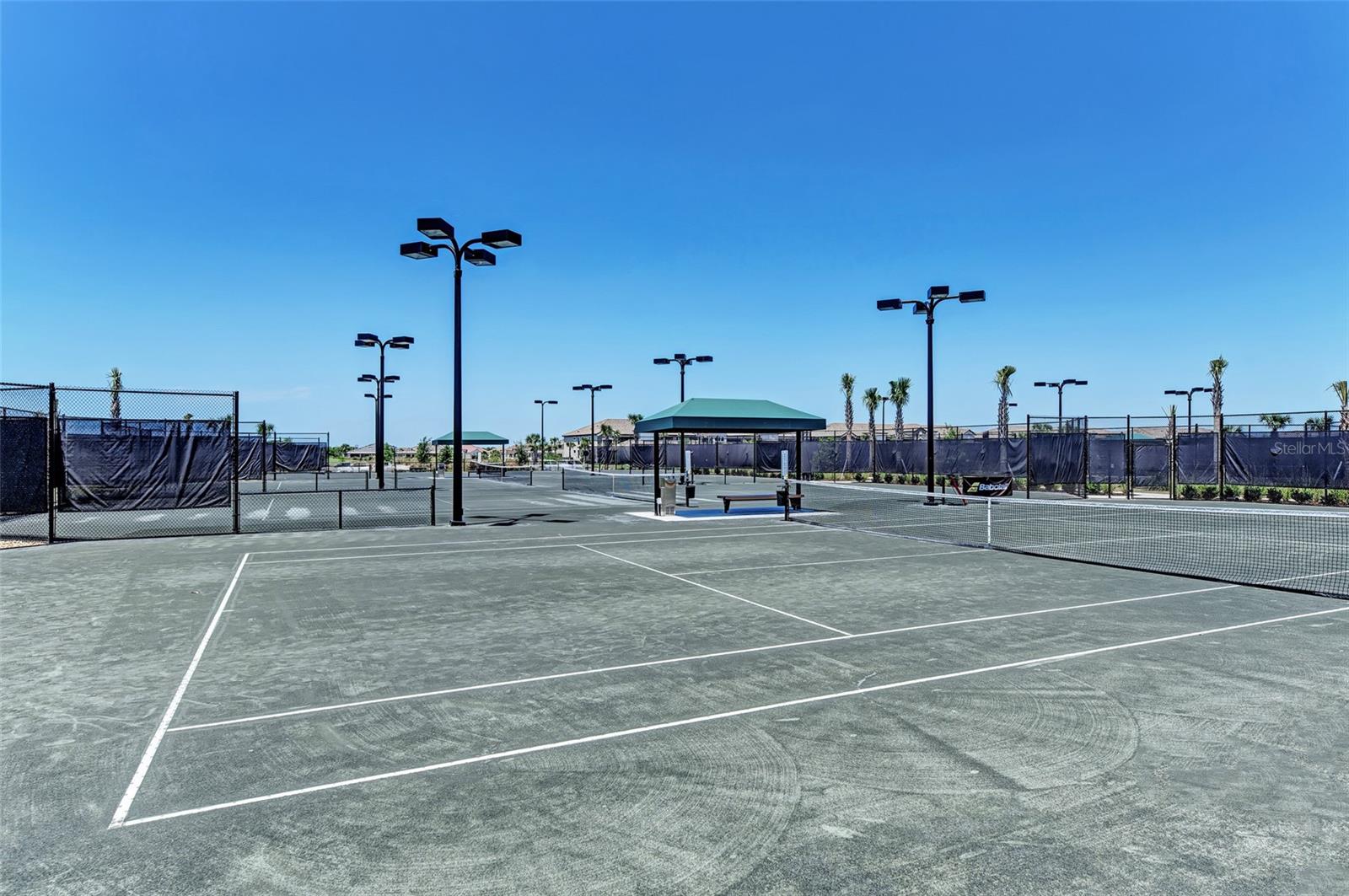 LAKEWOOD NATIONAL - Residential Lease