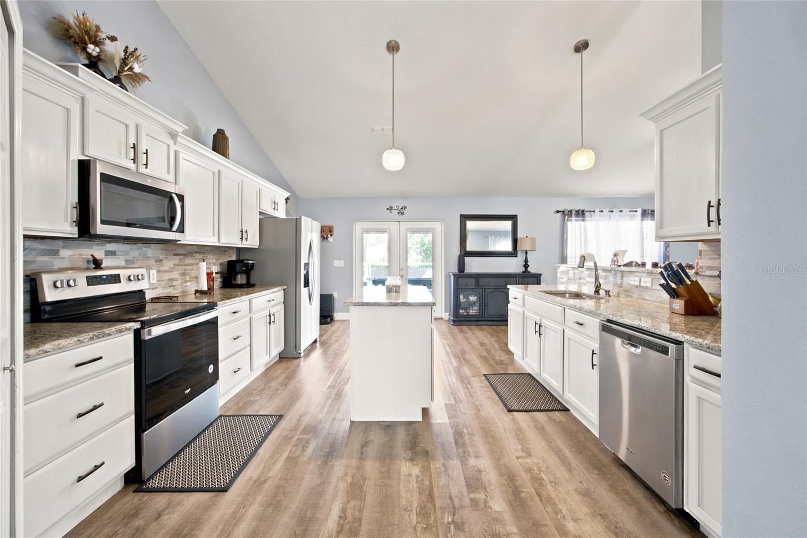 OCALA WATERWAY ESTATE - Residential