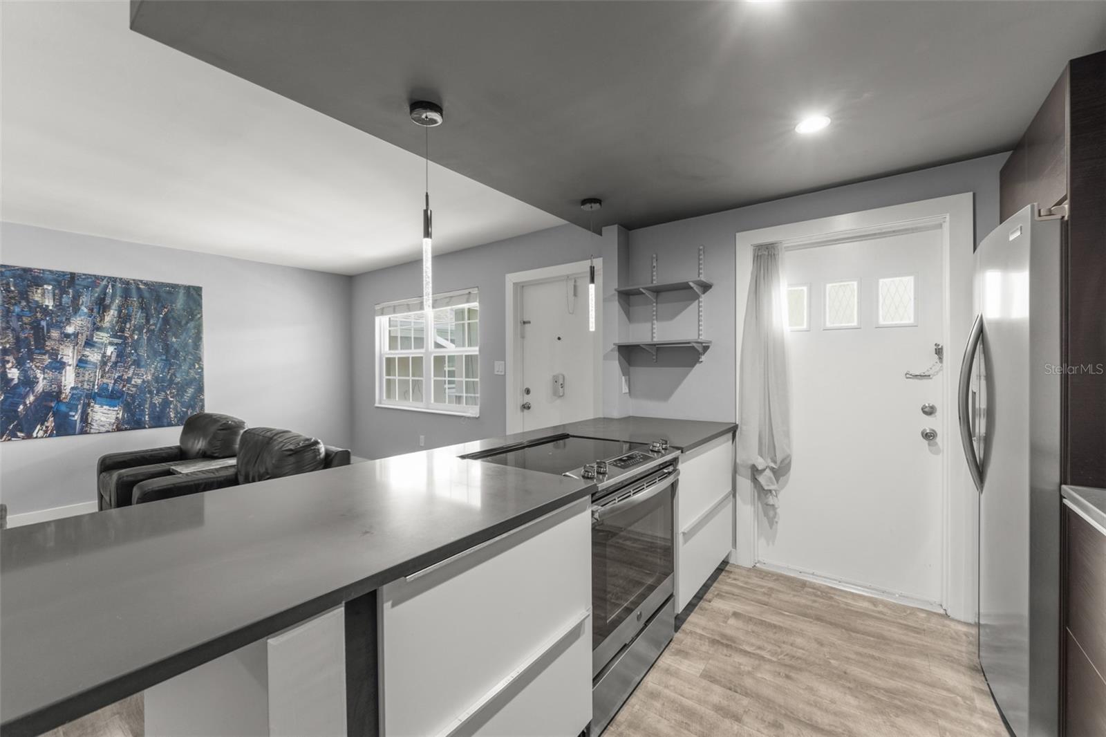 LAKESIDE MANOR APTS CONDO - Residential