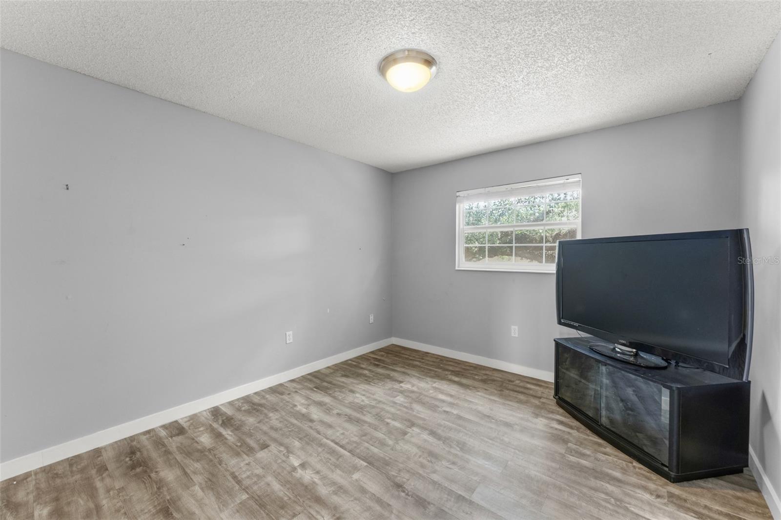 LAKESIDE MANOR APTS CONDO - Residential