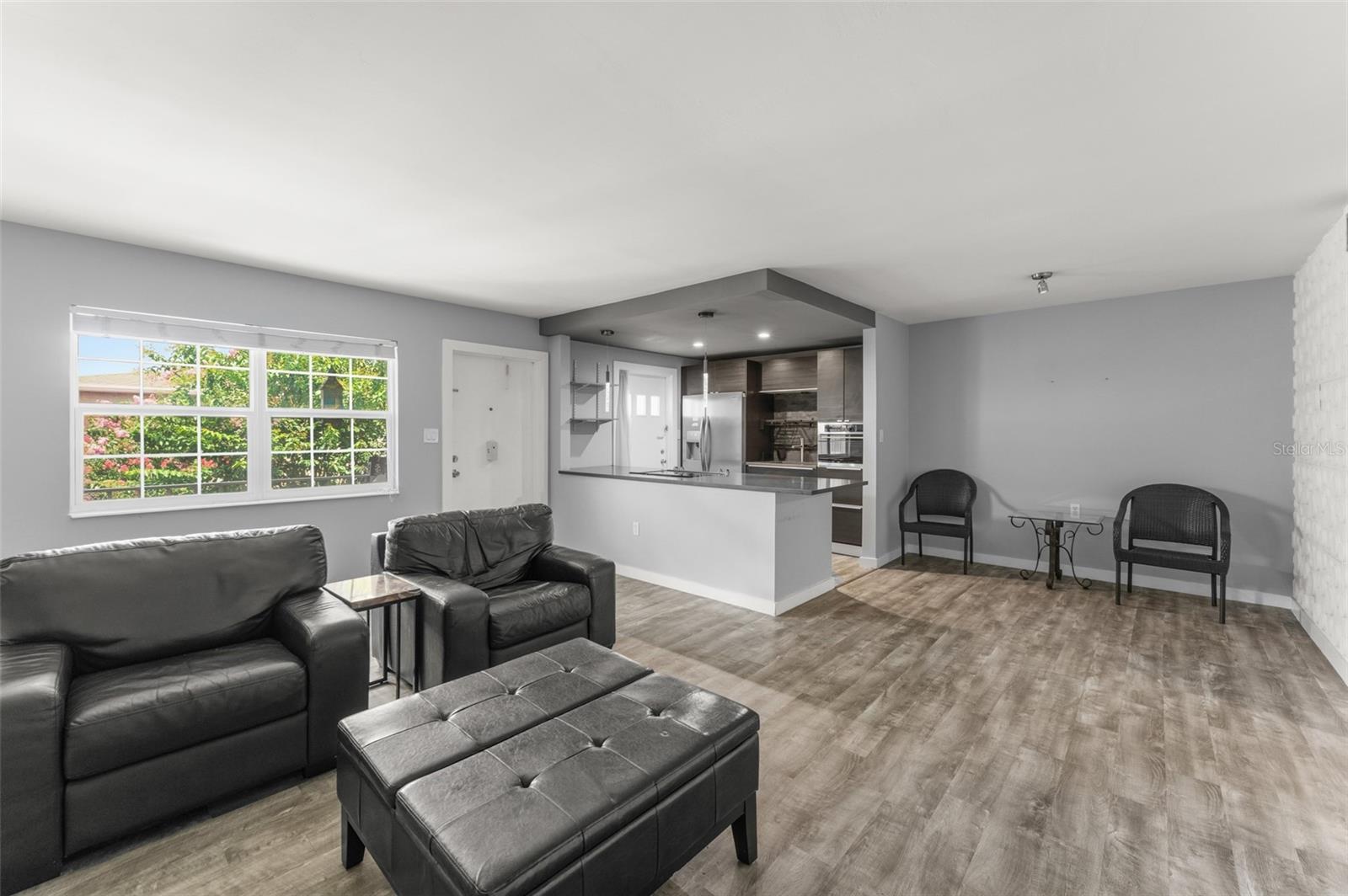 LAKESIDE MANOR APTS CONDO - Residential