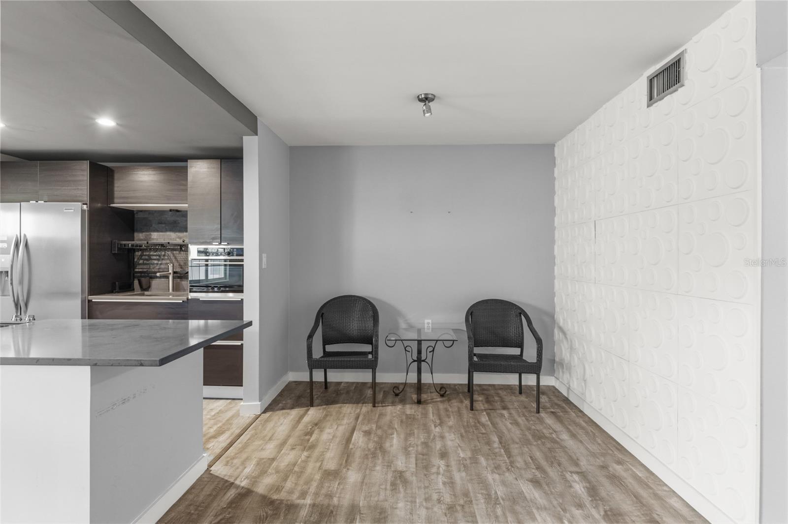 LAKESIDE MANOR APTS CONDO - Residential