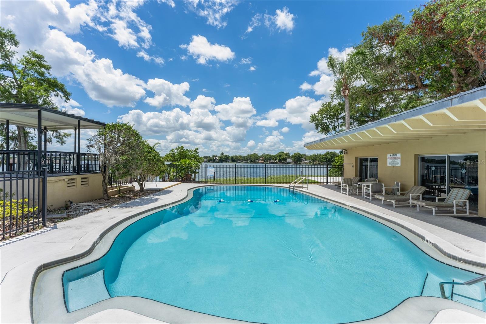 LAKESIDE MANOR APTS CONDO - Residential