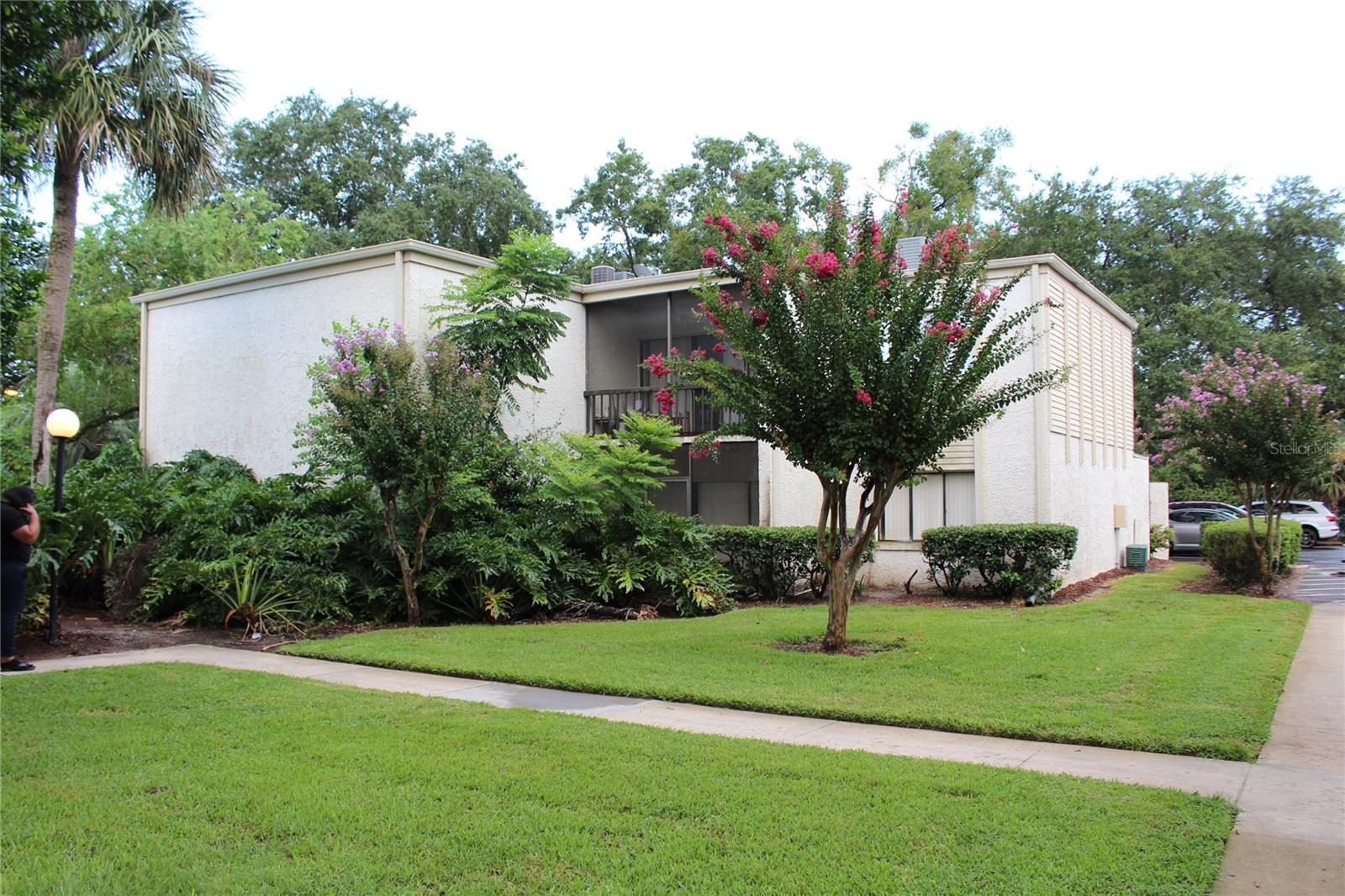 WIMBLEDON PARK CONDO 01 - Residential Lease